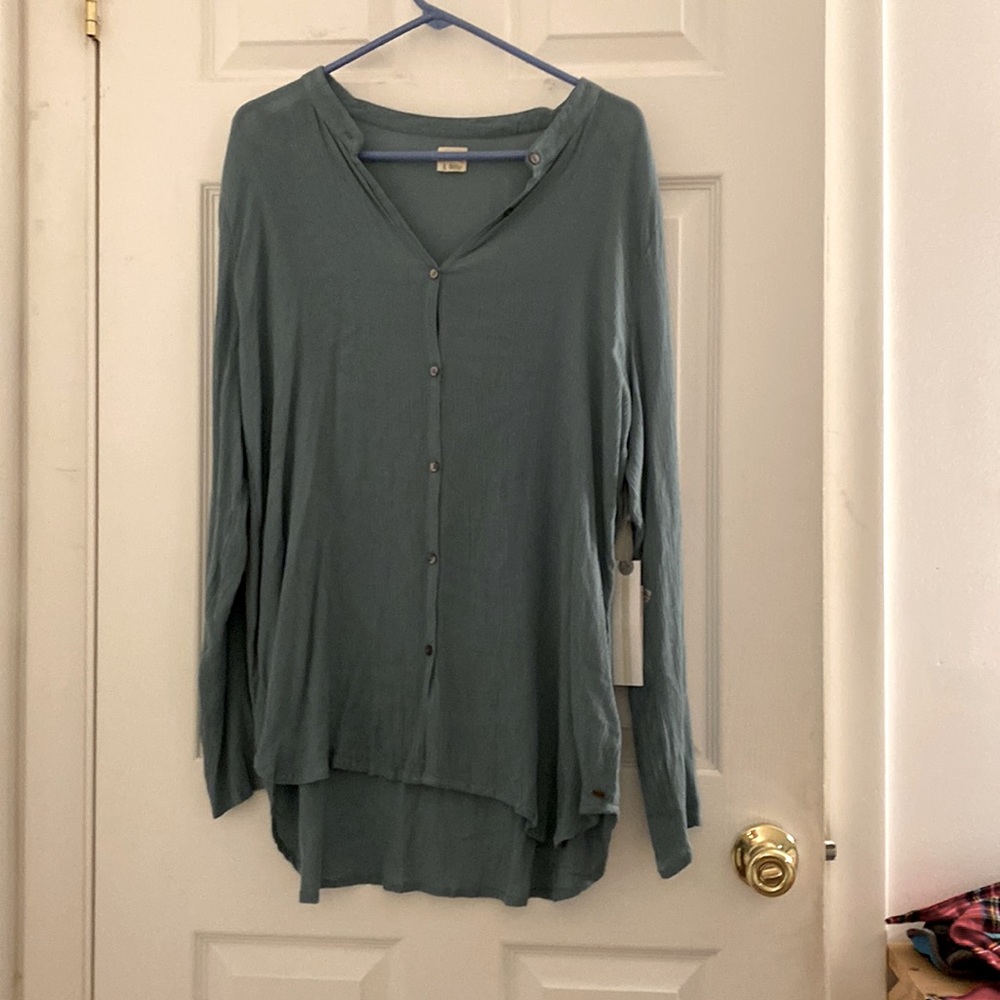 O’Neil buttoned down blouse. Size large!